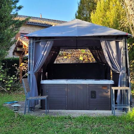 B&B Des Histoires D'Anges - Cote Jardin - Accueil Velo Tournus Luaran gambar