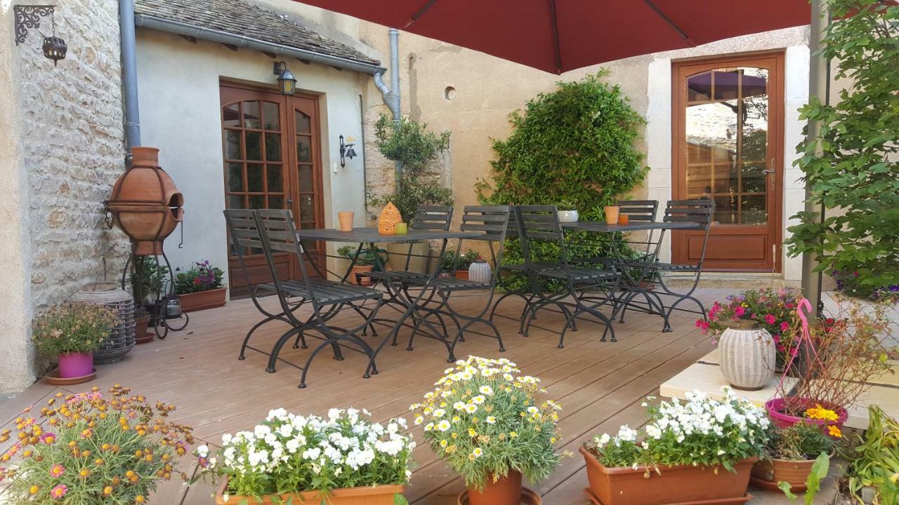 B&B Des Histoires D'Anges - Cote Jardin - Accueil Velo Tournus Luaran gambar